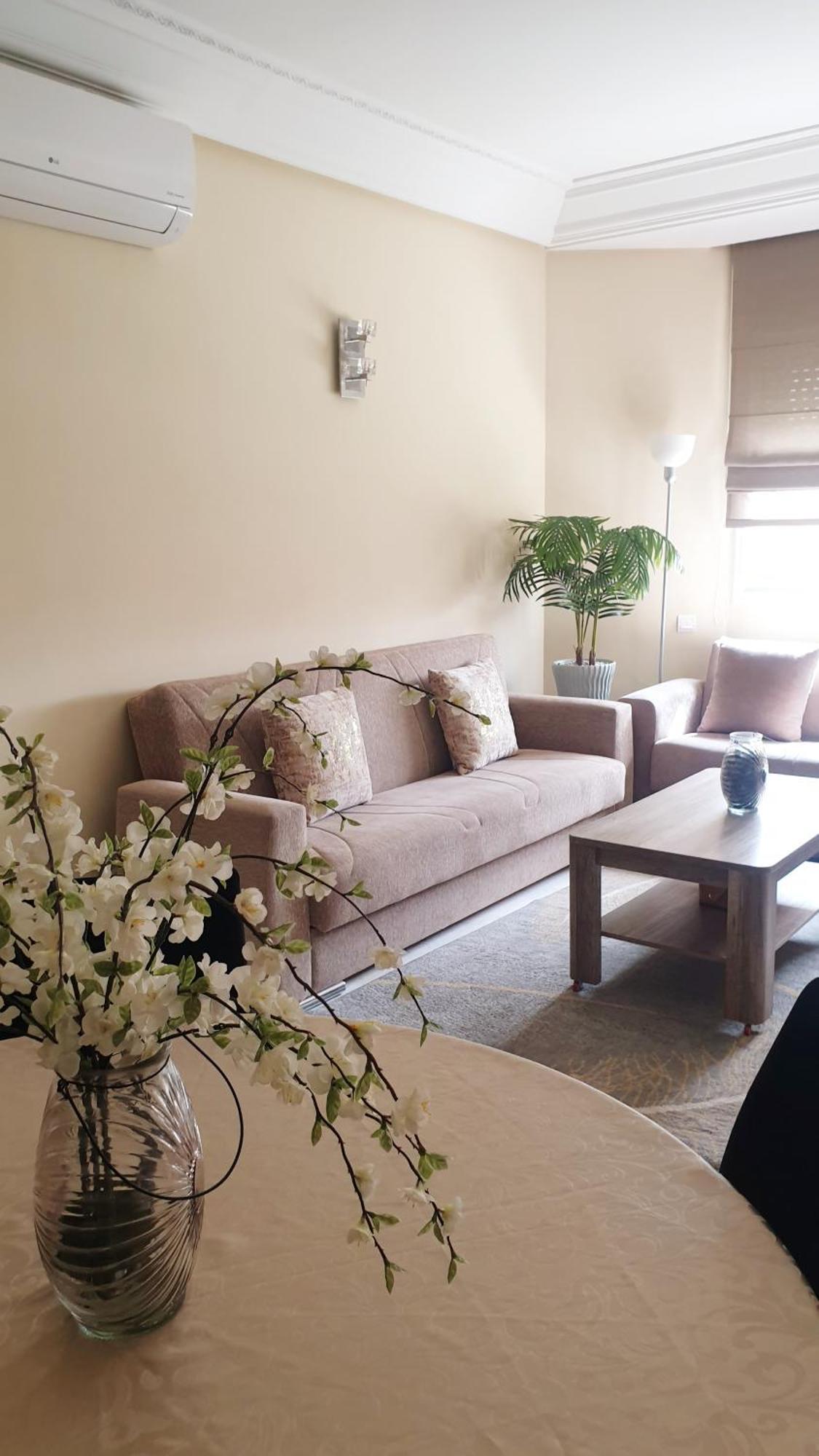 Appartamento ☆hivernage☆ Charming , Spacious & Bright With Pool